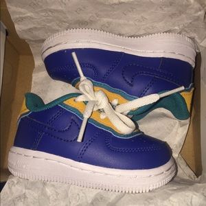 Nike Air Force  1s
